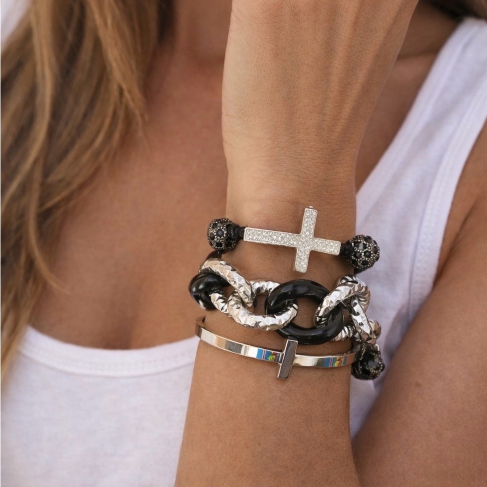 (3) bracelets (1) ring -Cross Bracelets, large link bracelet & Cross ring LOT#15